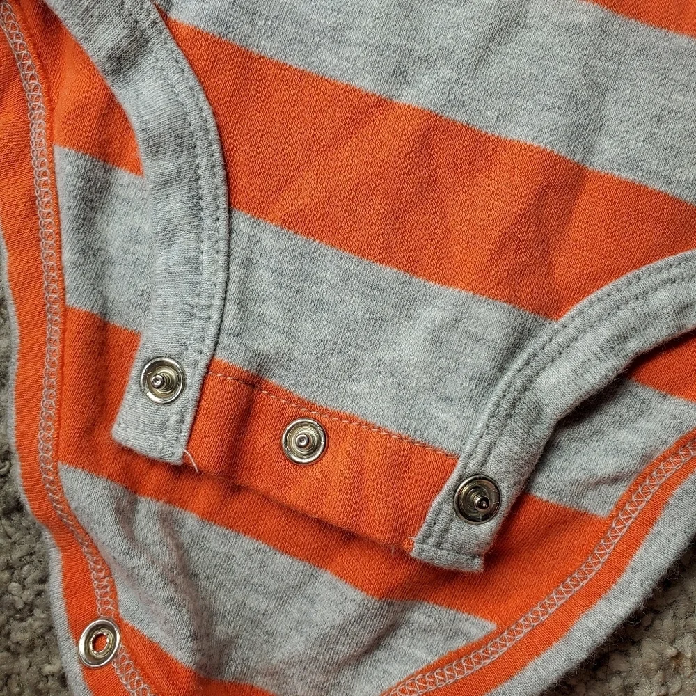 Carter's & Garanimals 12m Baby Boy Onesie Bodysuit Bundle 2pc NWOT
